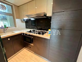 Sai Ying Pun - Centre Place 06
