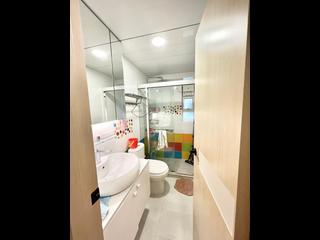 Happy Valley - Elegant Terrace 03