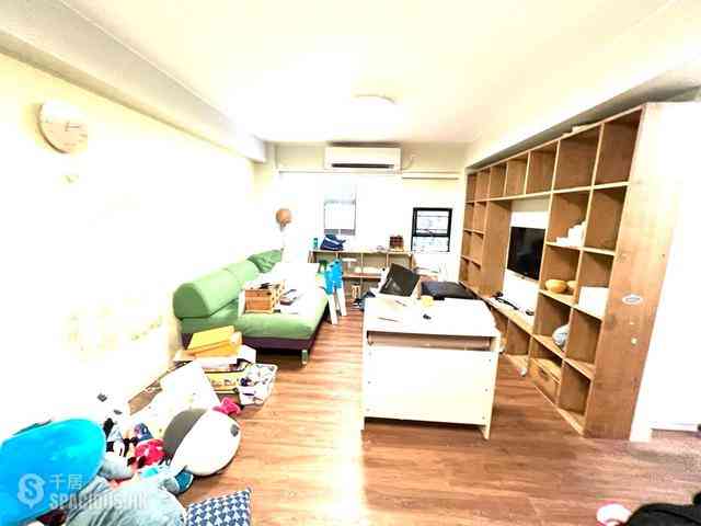 Happy Valley - Elegant Terrace 02
