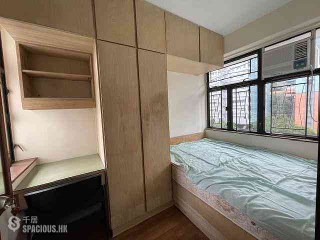 Shek Tong Tsui - Wing Ga Building 02