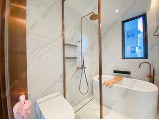 Wan Chai - The Gloucester 10