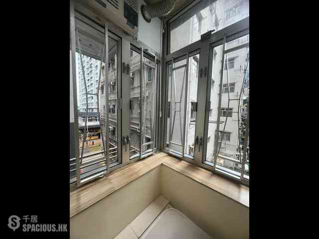 Sai Ying Pun - Lucky Building 04