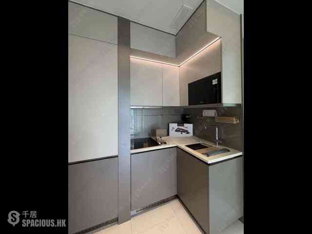 Sai Ying Pun - Upper Manor 04