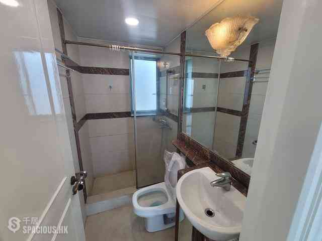 Tsim Sha Tsui - The Victoria Towers Tower 1 06