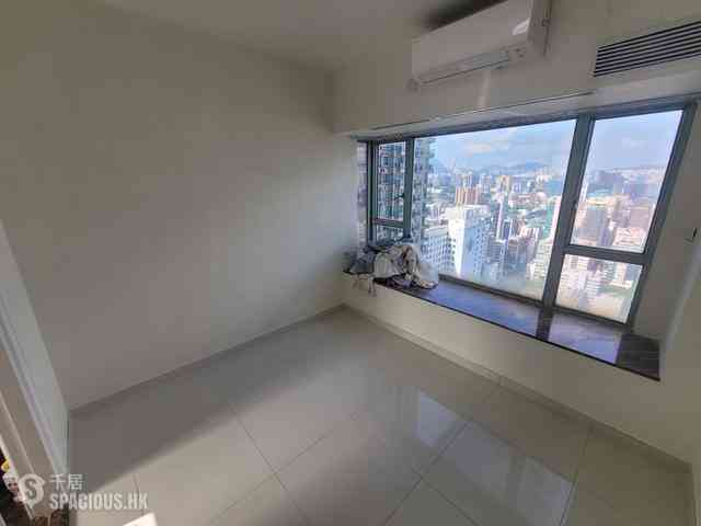 Tsim Sha Tsui - The Victoria Towers Tower 1 08