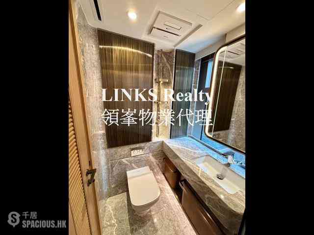 Mid Levels Central - 22A, Kennedy Road 03