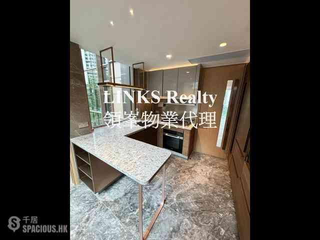 Mid Levels Central - 22A, Kennedy Road 08