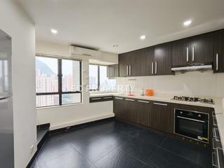 Mid Levels Central - Birchwood Place 05