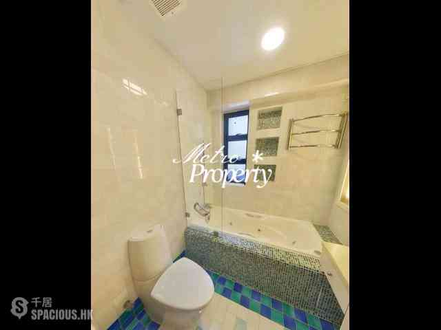 Repulse Bay - The Somerset 14