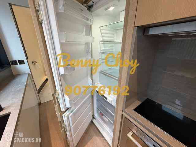 Sheung Wan - 379, Queen's Road Central 13
