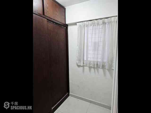 Ap Lei Chau - South Horizons Phase 3 Mei Chun Court (Block 21) 06