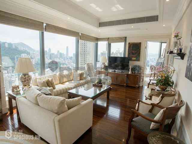 Happy Valley - The Colonnade 03