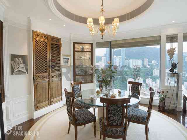 Happy Valley - The Colonnade 06