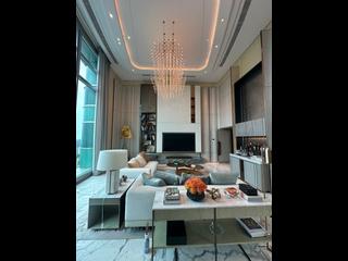 Stubbs Road - The Summit 02
