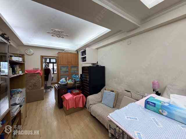Wan Chai - Wai Tak Building 04