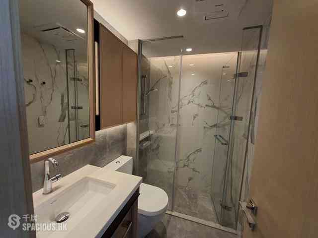 Sai Ying Pun - No.8 Hing Hon Road (Resiglow-Bonham) 06