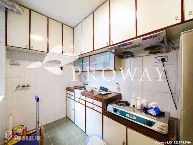 Mid Levels West - Euston Court 06