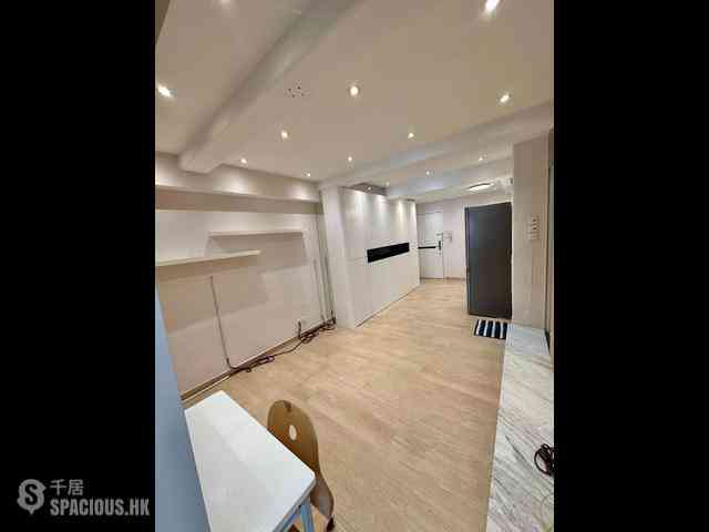 Wan Chai - Yick Shing Mansion 02