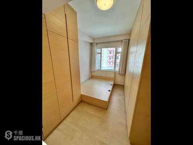 Wan Chai - Yick Shing Mansion 03