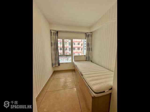 Wan Chai - Yick Shing Mansion 06
