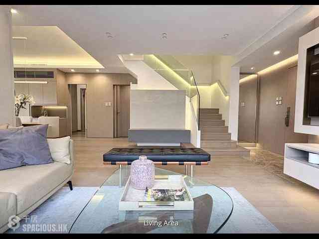 Mid Levels Central - Elegant Terrace Block 1 02