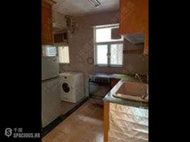 Pok Fu Lam - Baguio Villa Block 22 09