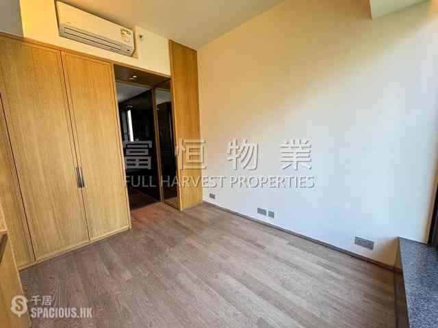 跑馬地 - Eight Kwai Fong Happy Valley 05