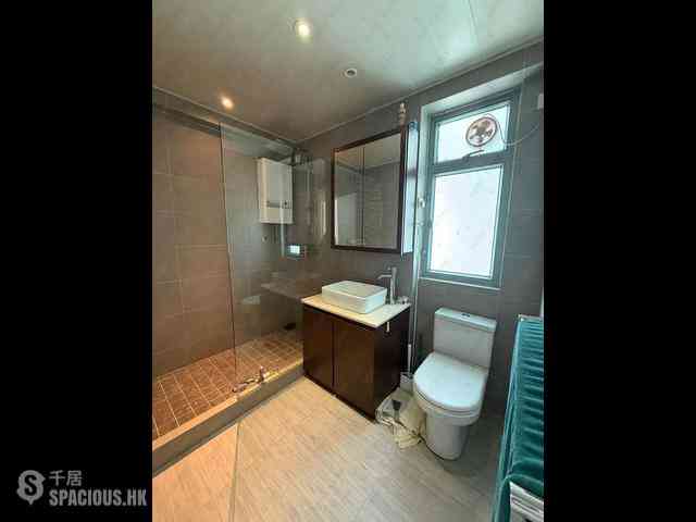 Sai Ying Pun - Kingsfield Tower Block B 03