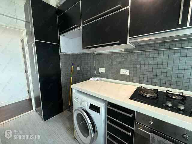 Sai Ying Pun - Kingsfield Tower Block B 04