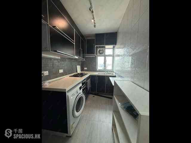 Sai Ying Pun - Kingsfield Tower Block B 07