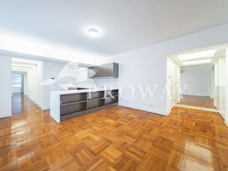 Mid Levels Central - Kam Yuen Mansion 05
