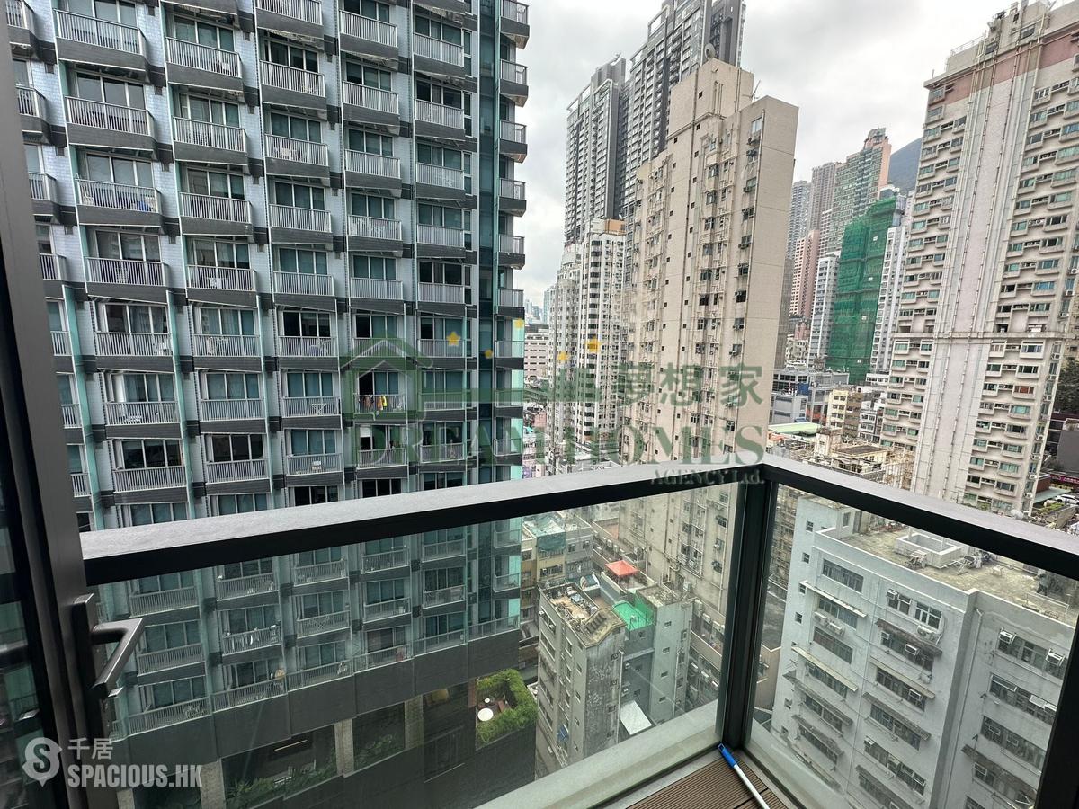 Sai Ying Pun - Two・Artlane 01