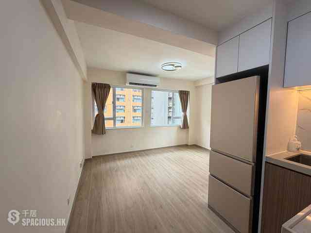 Sai Ying Pun - Wing Lee Building 02