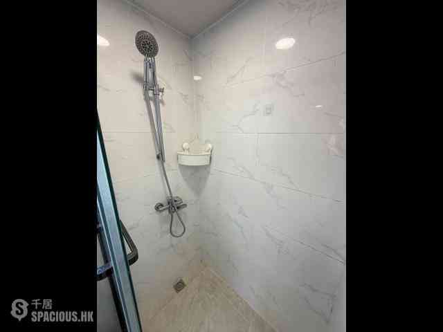Sai Ying Pun - Wing Lee Building 06