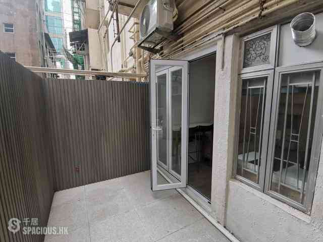 Sai Ying Pun - Kam Kwan Building 08