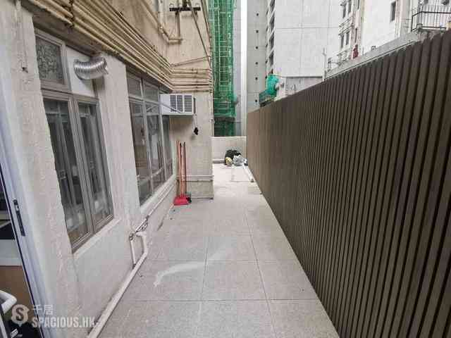 Sai Ying Pun - Kam Kwan Building 10