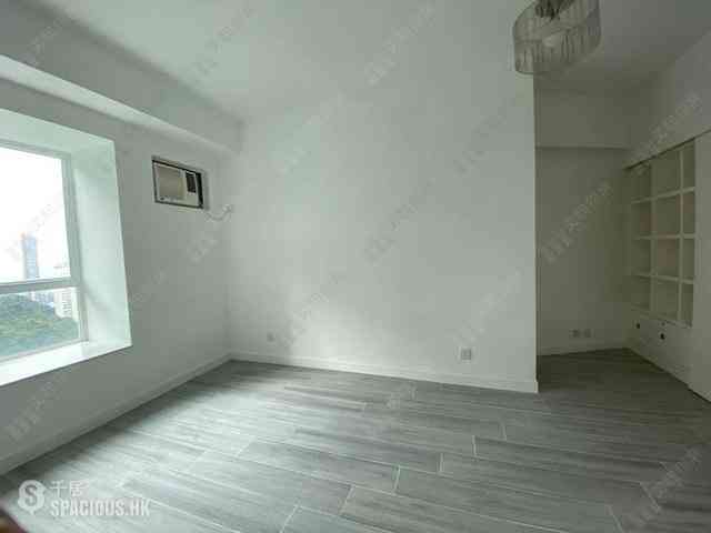 Mid Levels Central - Hillsborough Court 06
