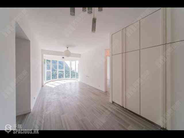 Mid Levels Central - Hillsborough Court 03