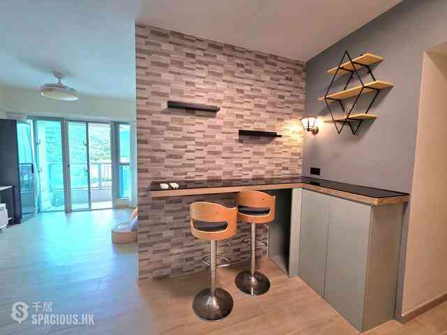 Tung Chung - Coastal Skyline Phase 3 La Rossa 01