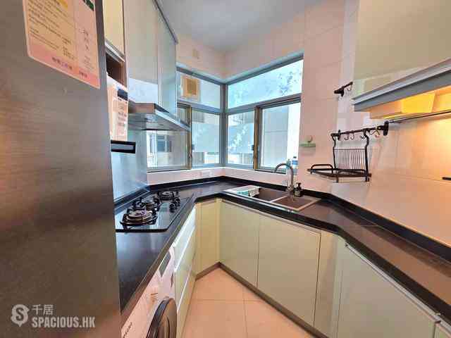 Tung Chung - Coastal Skyline Phase 3 La Rossa 07