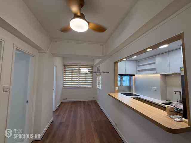 Wan Chai - Chiu Hin Mansion 03
