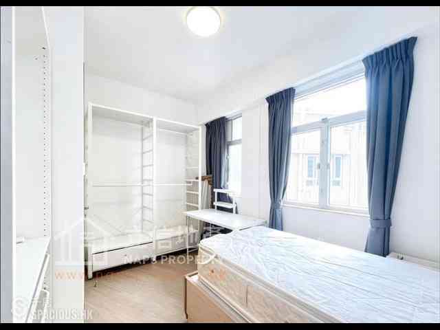 Mid Levels Central - Jing Tai Garden Mansion 11
