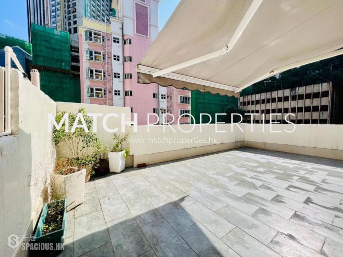 Wan Chai - Sau Wah Court 01