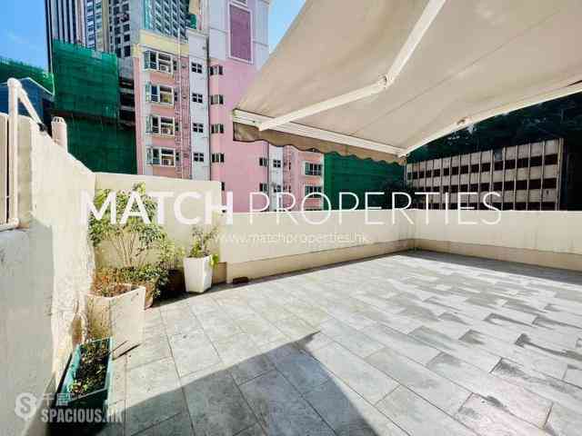 Wan Chai - Sau Wah Court 01