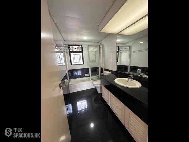 Mid Levels Central - The Grand Panorama 13