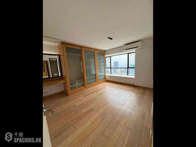Mid Levels Central - The Grand Panorama 01