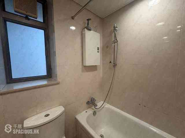Wan Chai - The Zenith Phase 1 Block 2 04