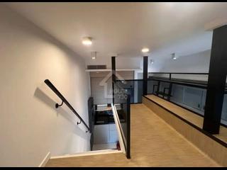 Wan Chai - The Avenue Phase 2 Block 1 06