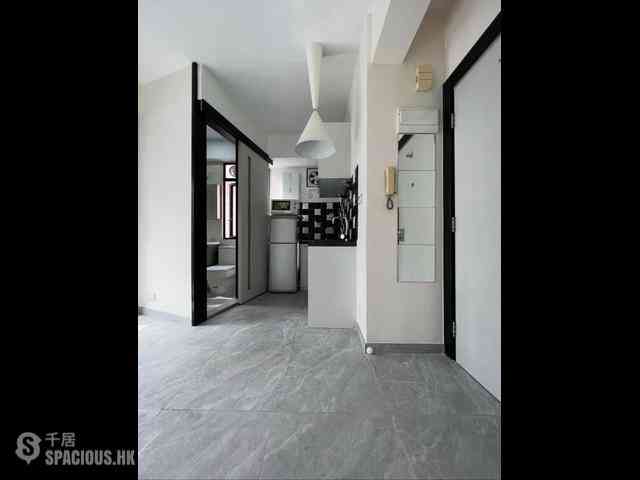 Sai Ying Pun - Cheung Ling Mansion 03