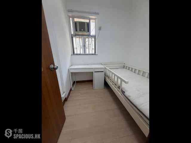 Sai Ying Pun - Chung Ah Building 03
